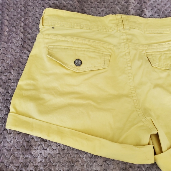 Aeropostale Cuffed Shorts - Picture 5 of 8